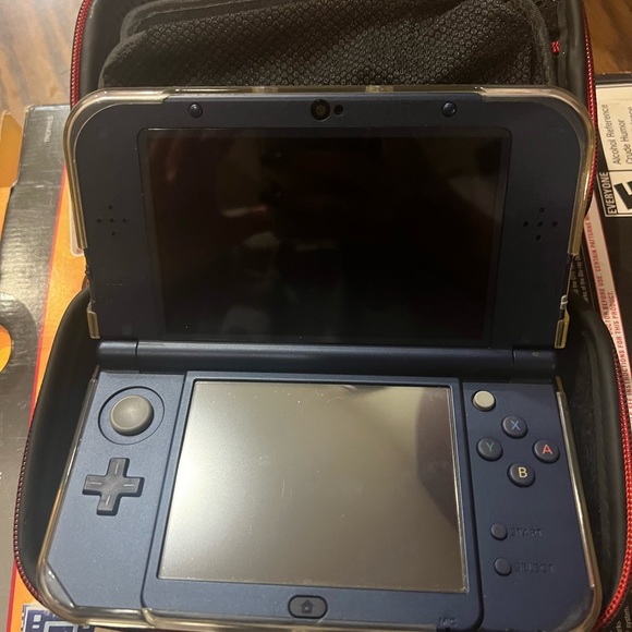 Nintendo Galaxy 3DS XL (I only have 1) - Picture 2 of 7